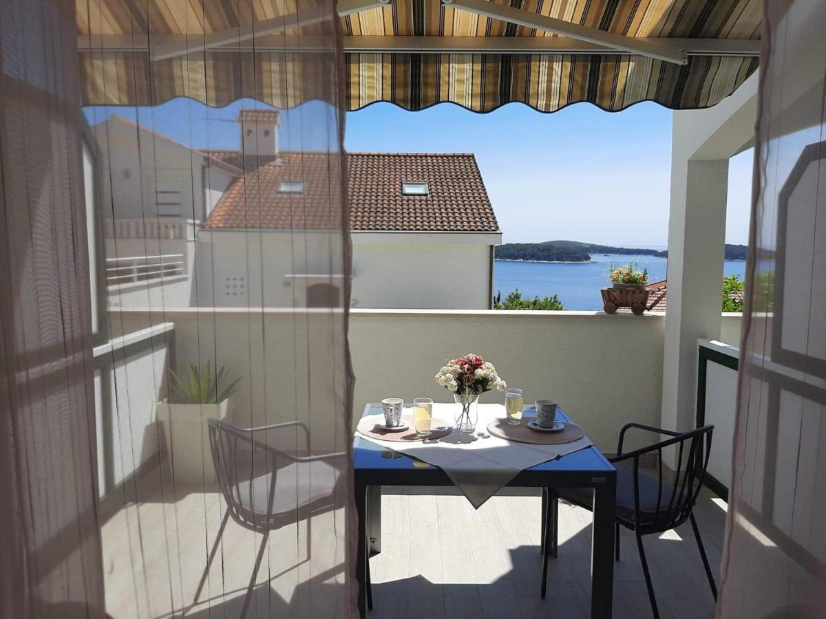 Apartmani Marinka Viskovic Hvar Town Exterior photo