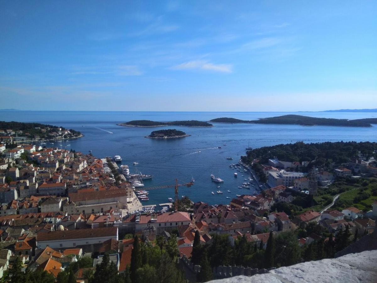 Apartmani Marinka Viskovic Hvar Town Exterior photo