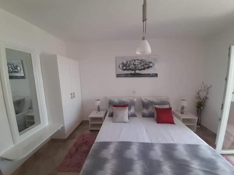 Apartmani Marinka Viskovic Hvar Town Exterior photo