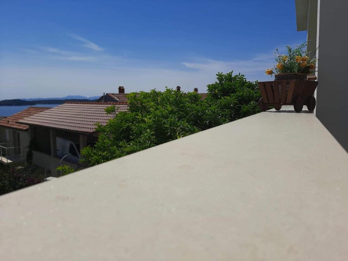 Apartmani Marinka Viskovic Hvar Town Exterior photo