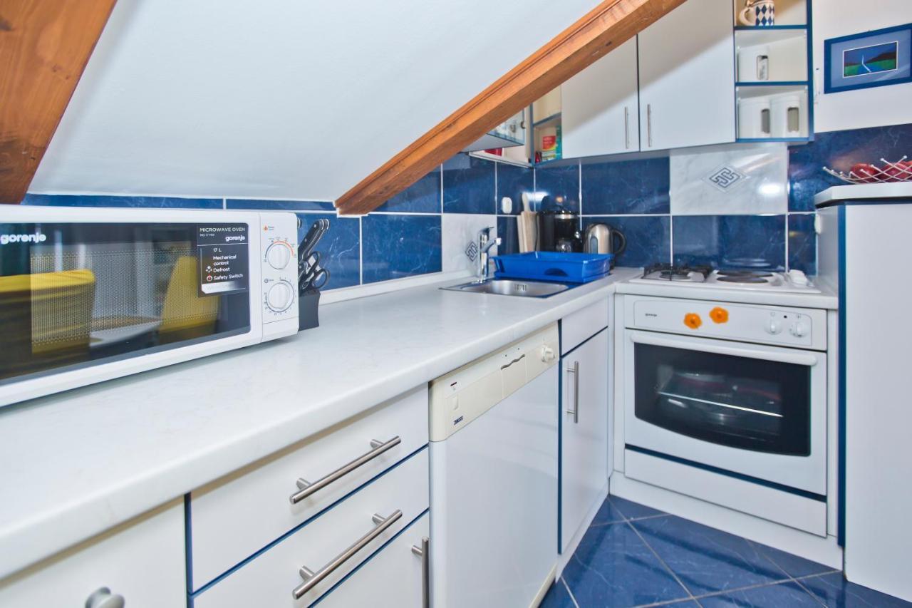 Apartmani Marinka Viskovic Hvar Town Exterior photo