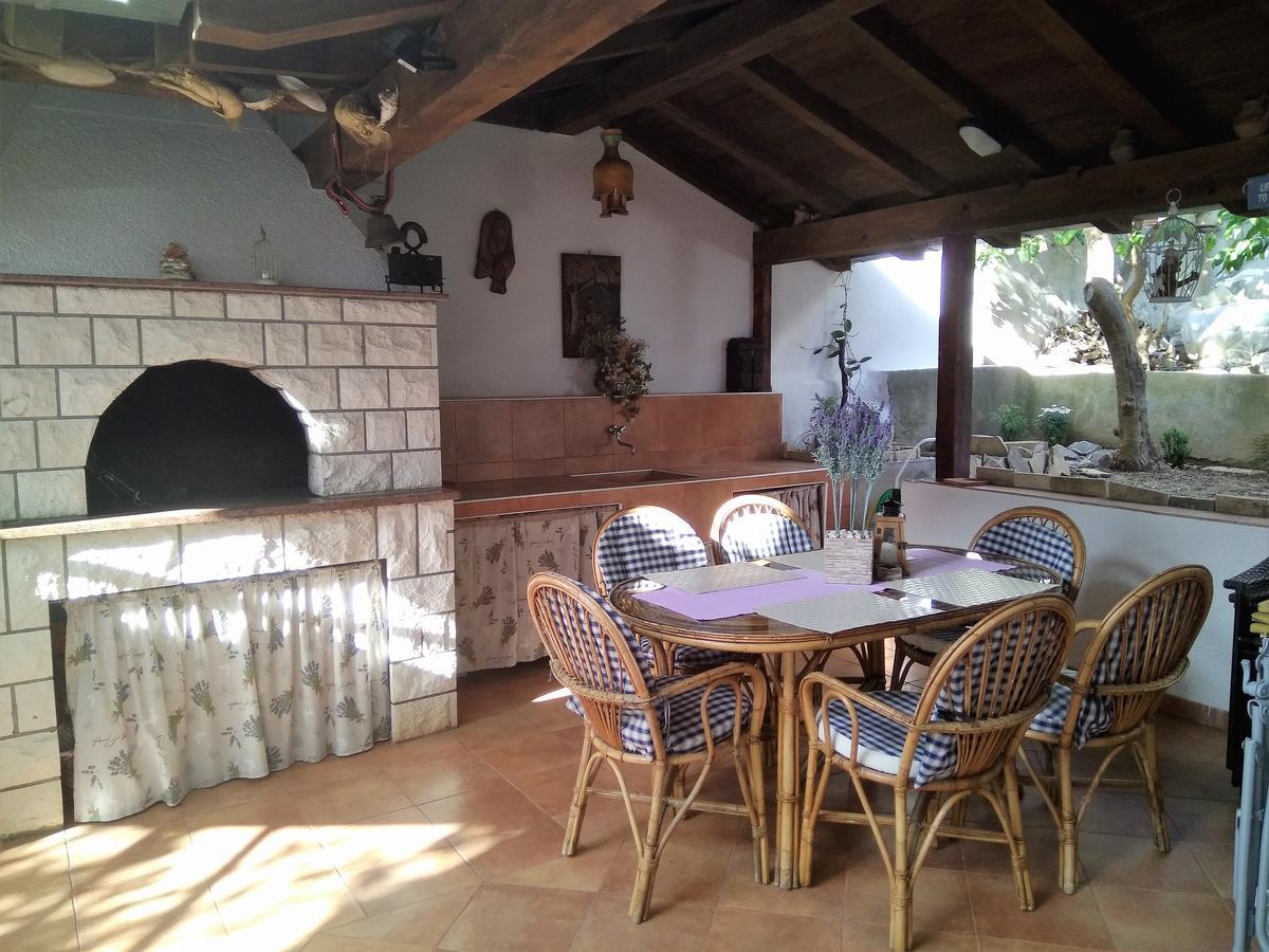 Apartmani Marinka Viskovic Hvar Town Exterior photo